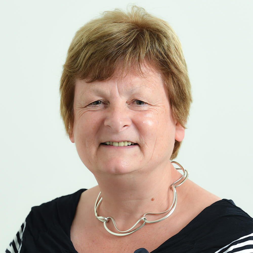 Elaine-MacFarlane.jpg